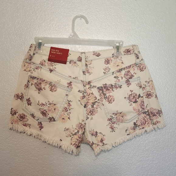 Mossimo high rise shorts - Picture 2 of 4